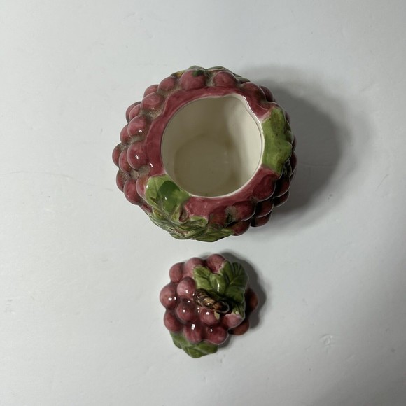 Young’s Heartfelt Kitchen Creations Grapes on black Set of Creamer And Sugar - Picture 3 of 7